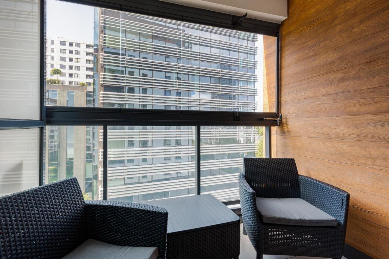 ורשה City Center Apartments Grzybowska With Parking By Noclegi Renters מראה חיצוני תמונה