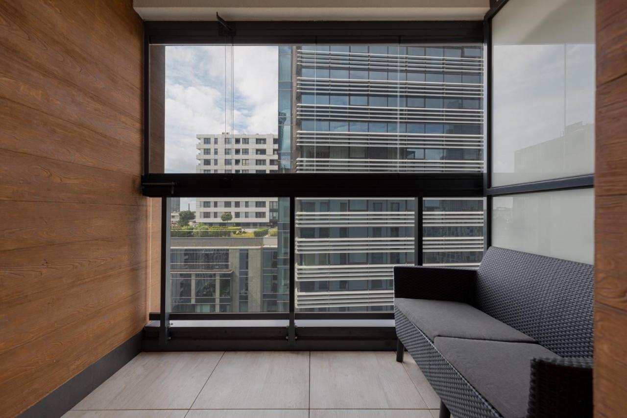 ורשה City Center Apartments Grzybowska With Parking By Noclegi Renters מראה חיצוני תמונה