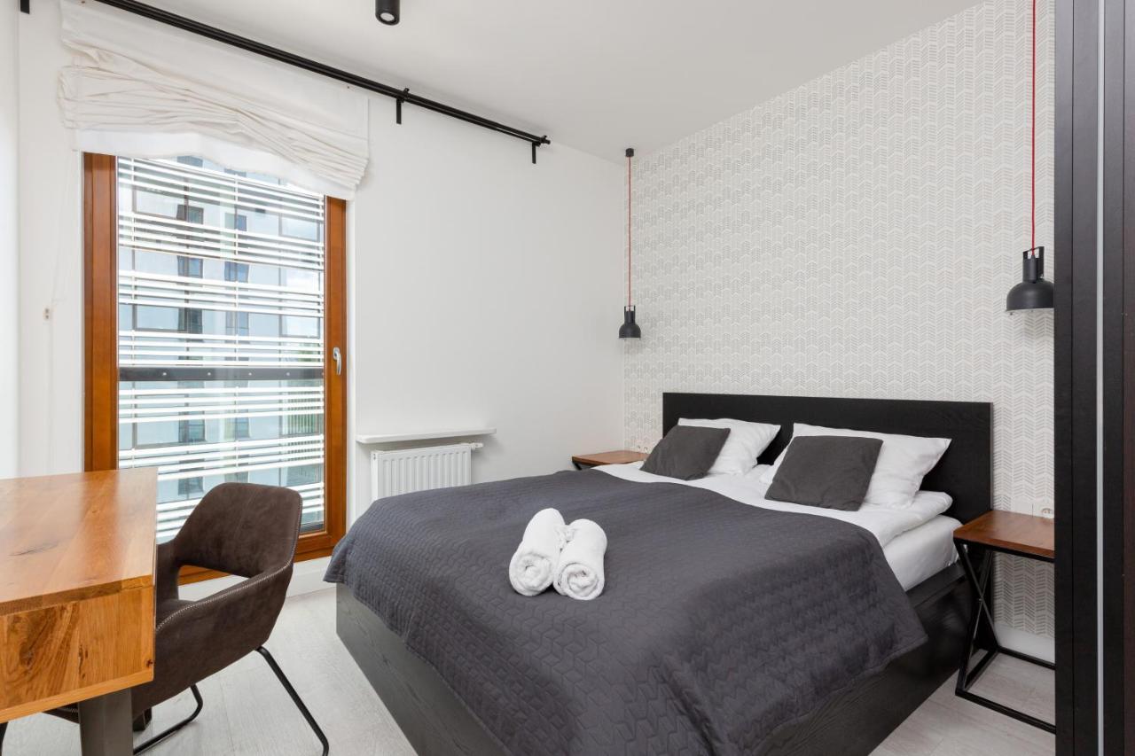 ורשה City Center Apartments Grzybowska With Parking By Noclegi Renters מראה חיצוני תמונה