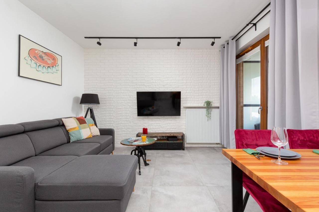 ורשה City Center Apartments Grzybowska With Parking By Noclegi Renters מראה חיצוני תמונה